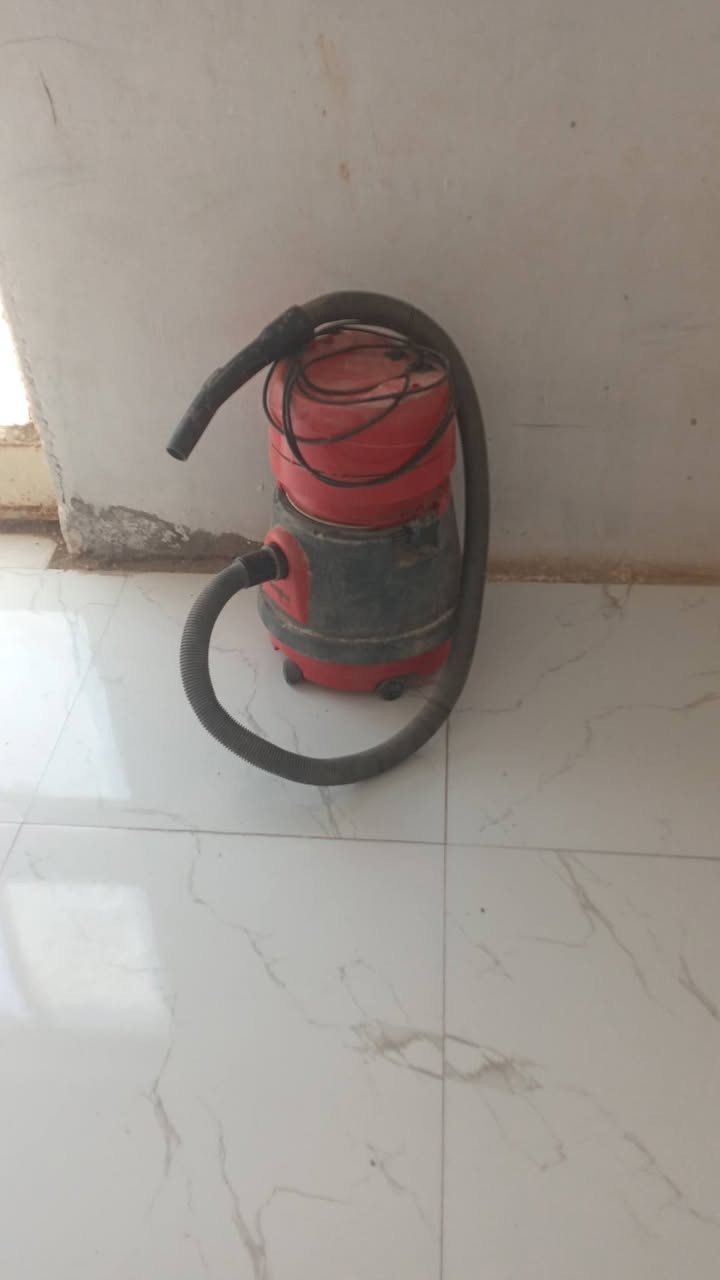 مكنسه كهرباء سرعتين سعرها ١٥ الف ***********
