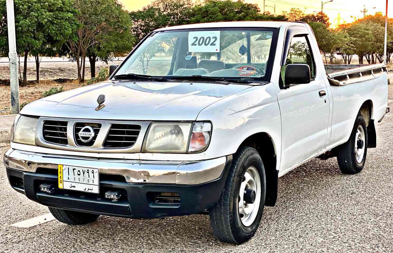 *********** 

نیسان تاك تحويل اصولي 2002 تەبرید و پاوەر 
تەحویلی اصڵی 
پێش و پشت و شانەکانی کەپسە 
دەعم و لێدراوی نیە 
پەڵە پەڵە بۆیاخی هەڵیداوە و بۆیاغ کراوە 
چوار تایەی تازە 
گێڕ و مەکینەی بەشەرتە 
تەبریتی بەشەرتە 
کارەبای و شانسی و اکسل بەشەرت 
سەیارەی ناو ئیشە و ماڵی دۆستە 
هەموو گیانی بەشەرت 
بەشەرتی تەحویل و پەنجە مۆر دەیفرۆشم وەکالە ناکەم 
نرخی / 80 و مەجالێکی برایانە 
ناونیشان / کەلار 
موبایل  /  ***********
Hawta Dalo

نص مكتوب في الصور:
- 2002