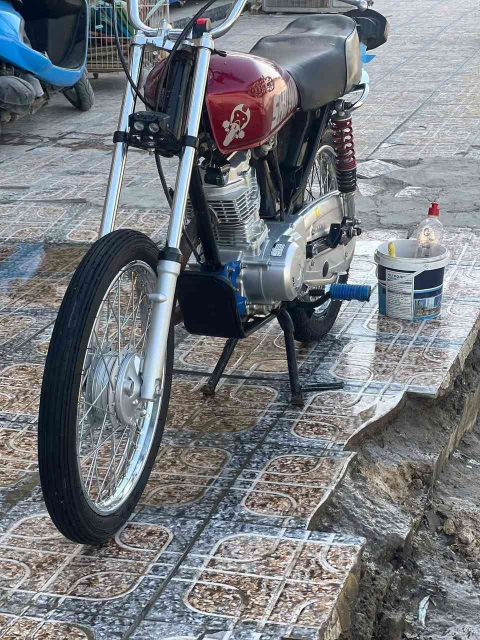 سلام عليكم عندي اربع كير كلك تعمير 24كله محرك ربيدو ما مفتوح ابددد اتجي وتفحص مابيه نقص برغي مكانه ديوانيه قضاء مهناوي سعر 550وبيه مجال رقم ***********
