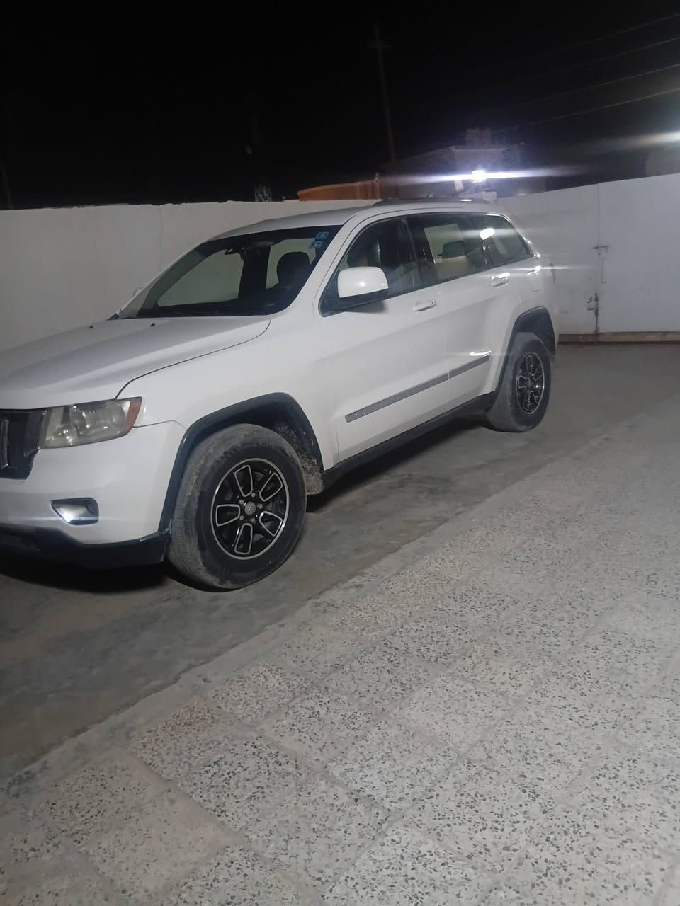 سياره جيب للبيع ٢٠١٢       ***********
