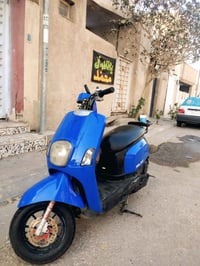 بوليس • ٢٠٠٨ • ازرق