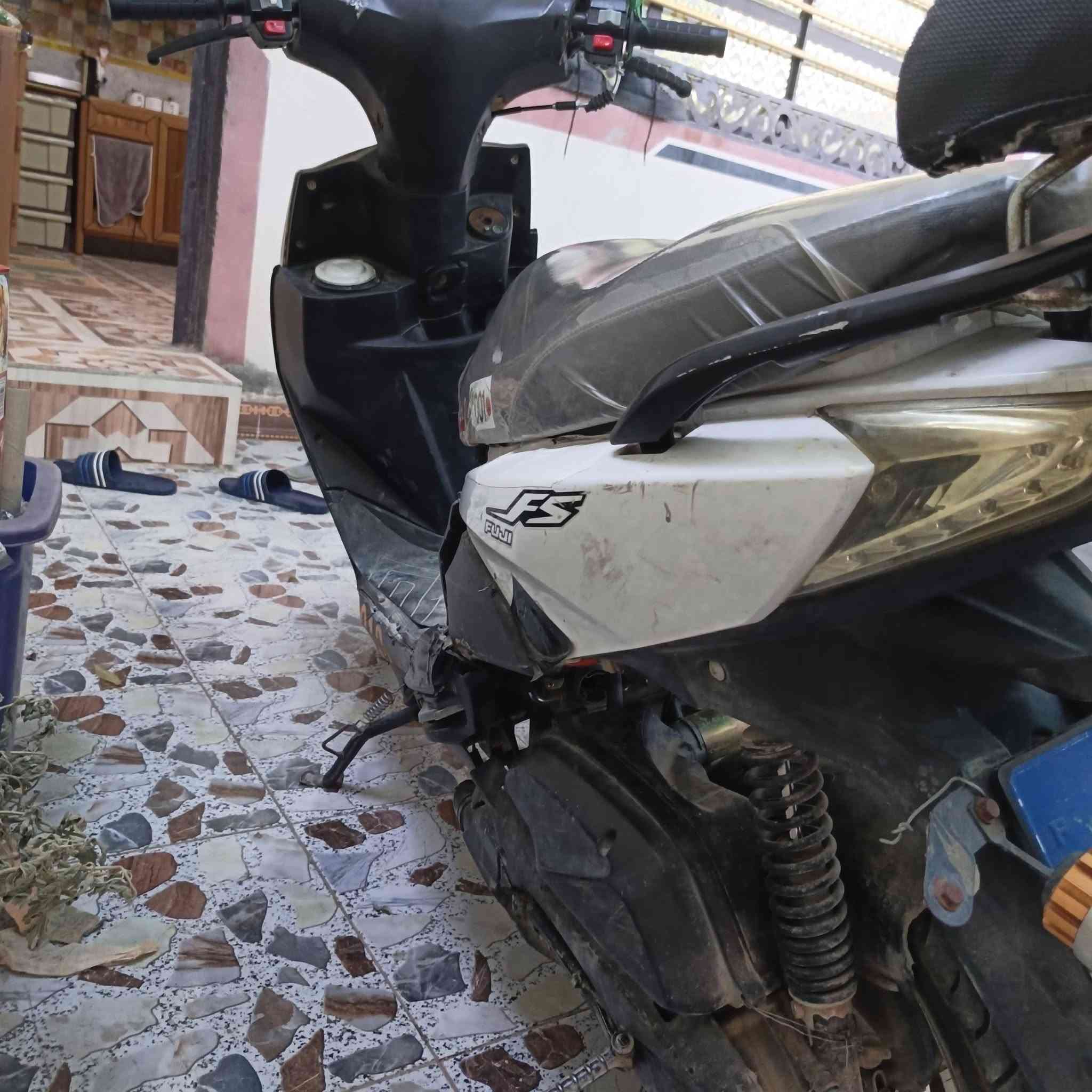 دراجة ماكس FS دراجة خير من الله
سعر 200 وبي مجال ***********

