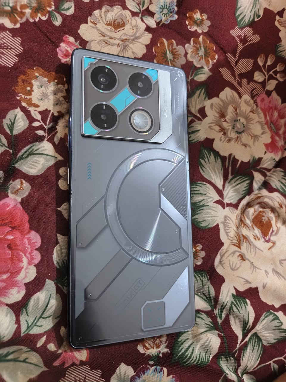 انفنكس طافي بورد عاطل الباقي كله شغال بس بورد  Infinix GT 20 Pro
سعر 130 بي مجال حك الجيه

مكان بغداد مدينه الصدر ***********
