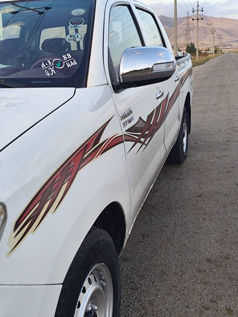 بیکاب مەرزییە 
2014 ڀارجە ڕەش  لە سەر ساغی بێ قرچ و لێدران
لەسەر ساغی پارچە ڕەشە بۆدی ساغە
گێڕو مەکینەی بەشەرت ۲۷۰هەزار ڕۆشتوە
سەیارەکە زۆر جوان و توندوتۆڵە
چوارتایەی لۆکە
ژینگەی دراوە سەنەوی بەسەر چوە 
مالی دۆستە هه موگیانی بە شەرت جرکەو سەت دۆلار ببڕە سعری 156گەڵاو مە جالئکی کەم 
***********
*********** السليمانية, العراق
