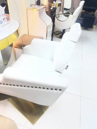 ثاث صالون جديده للبيع مشتريتهن قبل شهر موجودات في بغداد الدوره ,, للات...