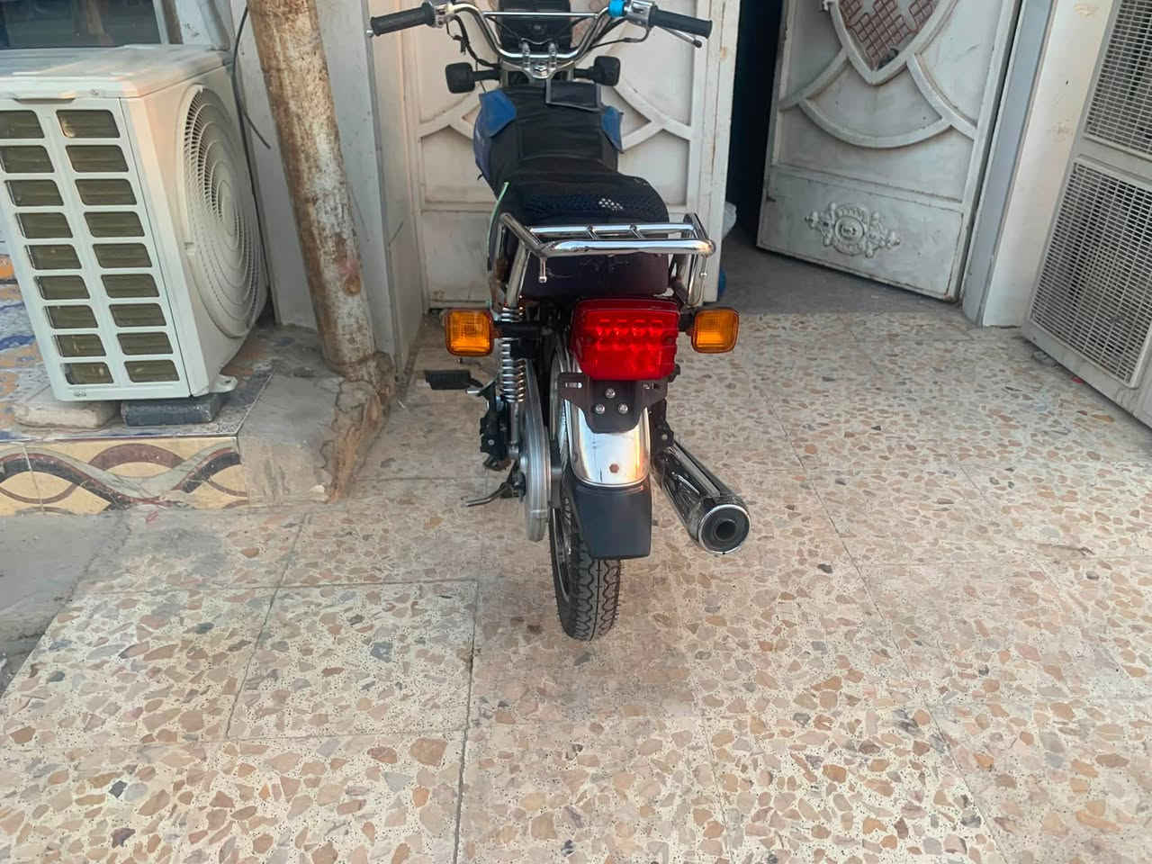 السلام عليكم دراجه تايكر للبيع موديل ٢٥ دراجه جديده ماشيه قليل للبيع أوراق سكرين *********** موجود واتساب ذي قار مركز
السعر ٦٠٠ الف قفل
