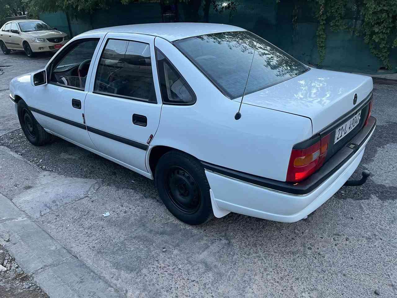 فيكترا • ١٩٩٥ • مكينة ٢.٠