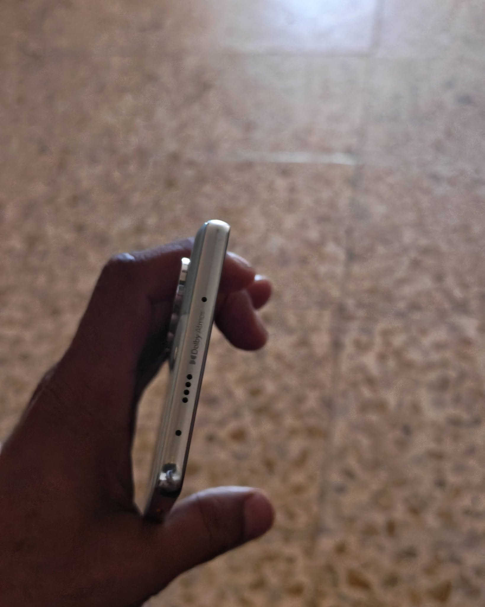 كامون 40 برو للبيع بغداد المشاهده كامل الملحقات لافطر ولا اي شي بي

نص مكتوب في الصور:
- هاتفي HiOS 16.2.0 التحقق من التحديثات اسم الجهاز TECNO CAMON 40 التخزين ٢٥٦ غ.ب / ٦٩,٢ غ.ب الطراز TECNO CM5 وحدة المعالجة المركزية Helio G100 Ultimate RAM ٨,٠٠ غ.ب+٨,٠٠ غ.ب الكاميرا الخلفية 50M OIS+8M الكاميرا الأمامية 32M البطارية 5200mAh الشاشة 1080x2436