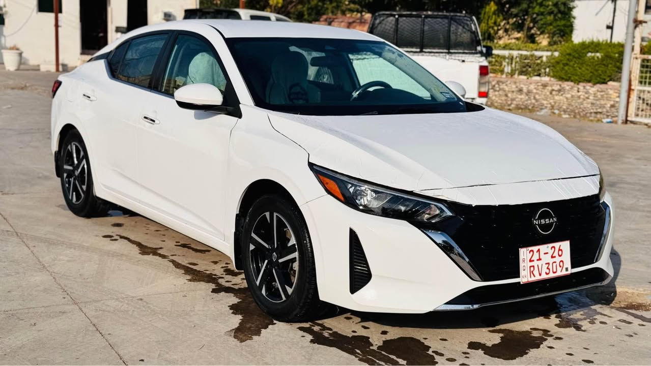 nissan sentra  2024    SV
-بەسمە
-دەرگا بەسمە
-ناو کرێمی  
-کوشن جلد 
-ڕادار ی پێش و دواوە 
-ڕاداری لاتەنیشت
-حەساسی پشتەوە
-خەتی جادە 
-ئەوتۆ هۆڵد
-ئەوتۆ برێك 
-ئەوتۆ ستارت
-ئاوێنە هیتەر
-ئاوێنە کارەبا
-پێش و دوای کامێرا
-نیزمای تەبرید
-گێچ ئلیکترۆنی 
-شاشە گەورە  
-لایت لید 
-تەنها 17 هەزار ڕۆیشتووە
-سێ مۆدی لێخورین 
-ئیکۆ
-سپۆرت
-نۆرمال 
-کۆمەڵێ مواسفاتی تر 
 -ژمارە کاتیە گەڵایکی مەعرەزانەی دراوە هەزە و بەڕادیش کراوە کاتیەکەشی مانگ و نیوێکی ماوە 
بە نیسبەت بۆیاغ بۆنیتی بۆیاغە لای سایەق یەك تۆز ناوی گرتووە لەگەڵ دوو پەنجە نوکی  چاملغی بۆیاغە 
دوو شوێنی تریش بستێ ساردی هەیە 
-ڕۆنی مەکینە و هەموو شتێکی تازەیە بە شەرت
کامل مەسروف کراوە
نرخی ١١٥ وەرەقە 
شوێن چەمچەماڵ تەکیە 
*********** السليمانية, العراق
