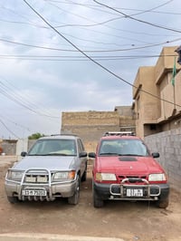 سيارتين • ٢٠٠٢ • ٢٠٠١