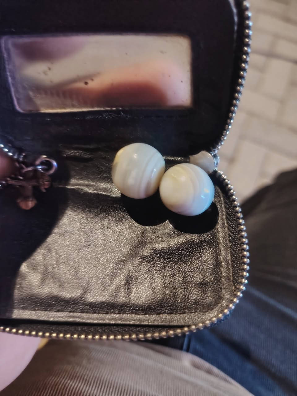 للبيع بصره
***********

