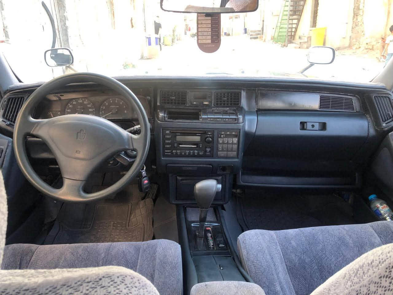 السلام عليكم بسبب الوعود الكاذبه  أعاده النشر
كراون ارنب طويل موديل 1992 
كفاله كص ونقل بأسمي
مكان السياره البصره 
الشراي يتصل على هذا الرقم 

***********
