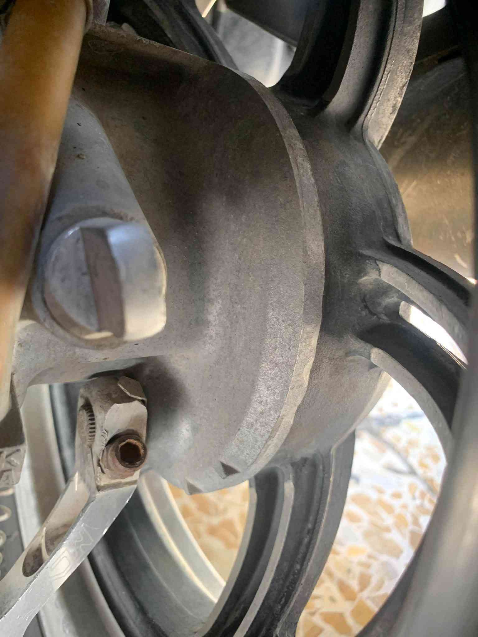 عدلة للبيع كفالة كلها بلادية كابريتر سلف بلادي مكينة 49 بلادي كفر ختم واحد بيها غراض هواي ويل نجمة اصلي مو تجاري وتايرات  جلاتين صدر امامي دبل خلفي فراك بريك قطرة اكسل قطرة مكينة قبق فلاوين شيال يدات بريك تعلاكة اشاير وبكلايت صارنصة بوشتين أم حساس يعني دراجة وكالة السعر مليون و150 بغداد العبيدي الاتصال ***********
