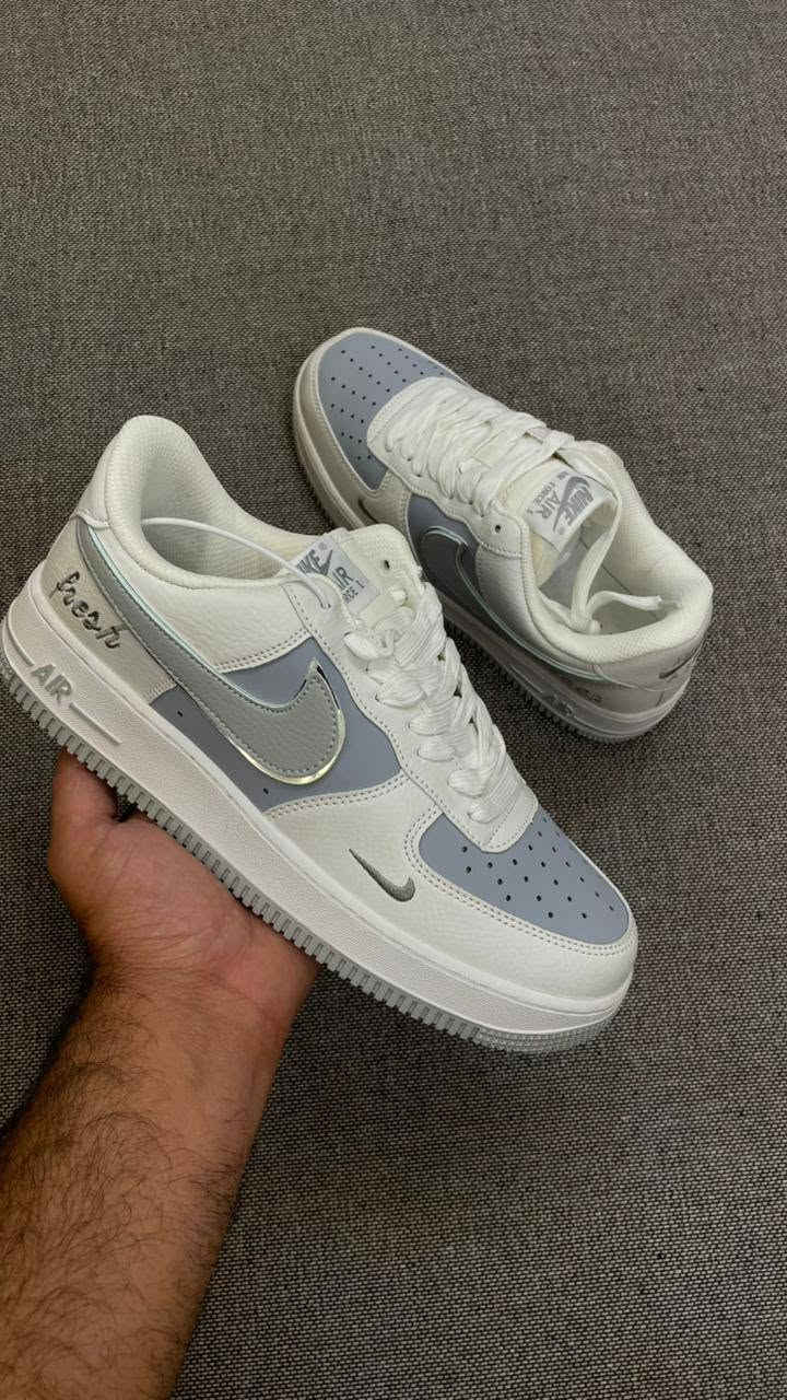 Nike Air force 1 🔥💯
ماستر كوالتي ✅ 
للحجز خاص او واتساب 
متوفر توصيل لكل العراق 5 
***********
البيع مفرد
