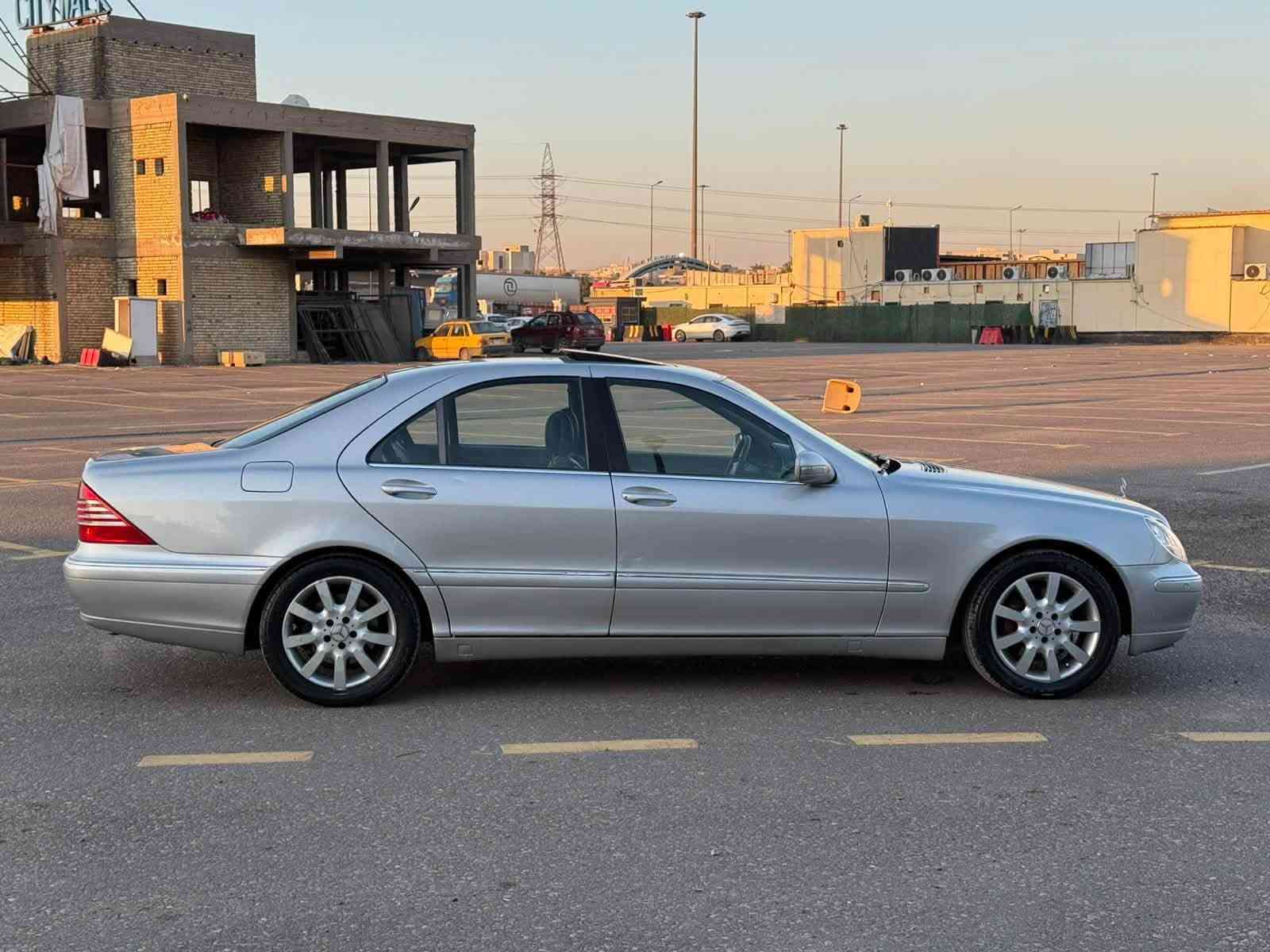 مرسيدس غواصه s320 موديل 2000 اصل
باب قصير المرغوب ،، محرك سته سلندر البلاد v6
فول مواصفات ،، نظام جوبلس ،، فتحه ،، برده كهرباء ،، كشنات كهرباء ،، مري شفط ،، وبعد بيها هوايه مواصفات
السياره صبغ عام اثر جراد مكفوله من المعجون والضربه والخياس ،، السياره جاهزه من كل النواحي بدون اي نقص شرط الفحص ،، رقم انبار مشروع وطني تحويل بأي مكان عادي ،، المكان بغداد حي الخضراء 
السعر 98 ورقه 
***********
