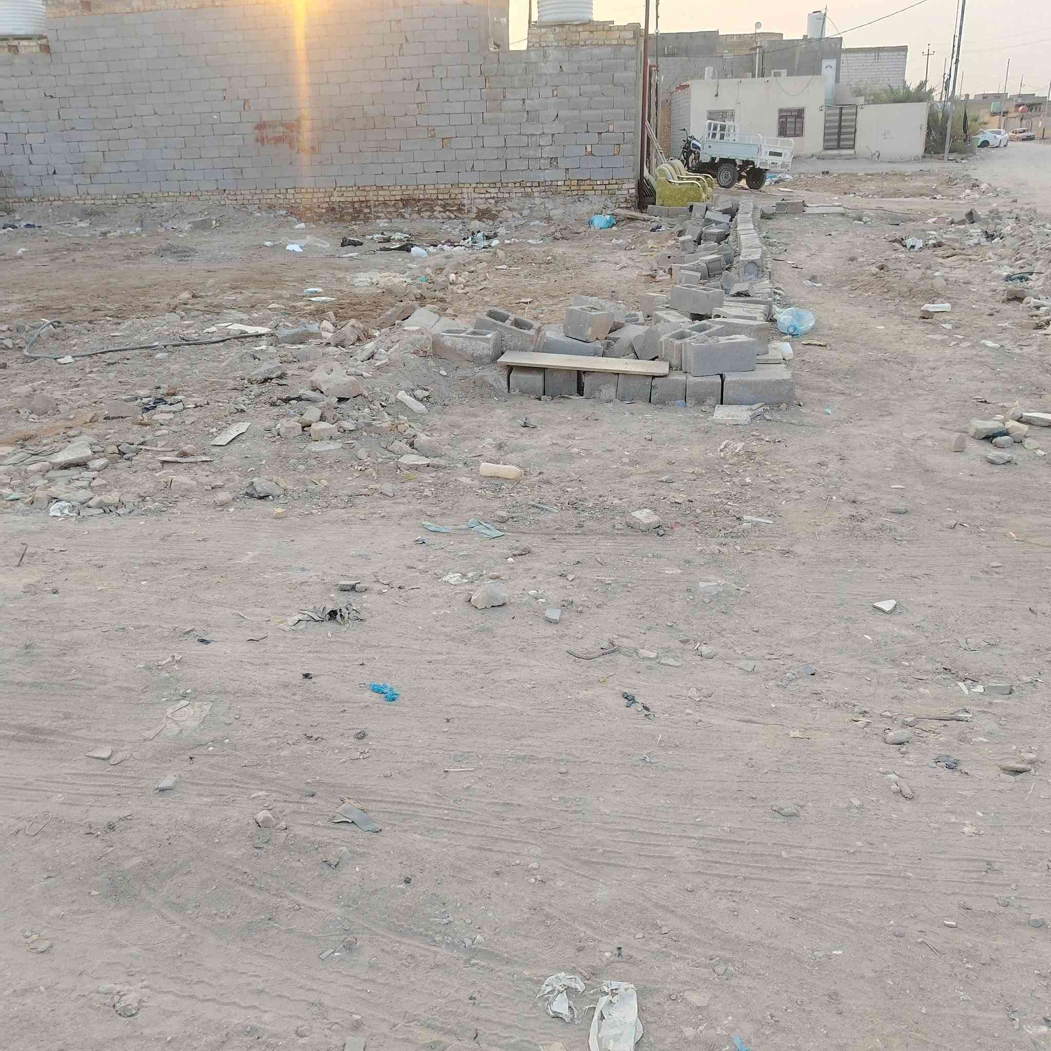 سلام عليكم قطعه زراعي با العكر الشرقي خلف محطة مال القطار المصب الشرقي مساحه 300 ركن علئ شارعين مقابيل سايلو نا مكلف بانشر السعر 16 وبيه مجال ***********
مكلف بانشر نتصل و مراسله
