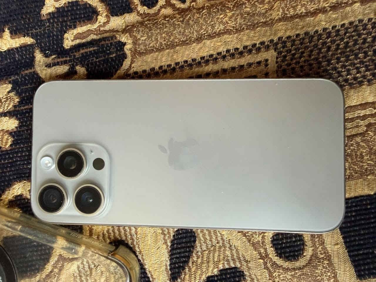 ايفون ١٥ برو ماكس ماستر عربي مبدل بطاريه نوعيه جيده ومبدل ظهر وبيه صدعه صغيره بطرف سوده والباقي مكفول سعره ٦٧٥ وبيه مجال للشراي تصال او واتساب *********** ناصريه مركز

نص مكتوب في الصور:
- ٦:٣٨ حول الاسم iPhone إصدار iOS 26.6.1 اسم الطراز iPhone 15 Pro Max رقم الطراز MU793AA/A الرقم التسلسلي FVHT9XJFOW سجل تاريخ القطع والخدمة الأغاني الفيديوهات الصور ٢ السعة ٢٥٦ غ.ب. متوفرة ٢٣٢,١٣ غ.ب. عنوان Wi-Fi A4:F6:E8:E7:D0:7F A4:F6:E8:EC:EF:DF Bluetooth
- ٦:٣٩ حالة البطارية حالة البطارية لم يتم التحقق منه غير قادر على التحقق من أن هذا الـ iPhone يحتوي على بطارية أصلية من Apple. قد لا تكون التفاصيل الواردة من هذه البطارية دقيقة. لمعرفة المزيد قد تكون خدمة البطارية مغطاة بالضمان. حول البطارية والضمان... الحد الأقصى للقدرة ١٠٠٪ هذا قياس لقدرة البطارية مقارنة بقدرتها عندما كانت جديدة. قد تتسبب القدرة المنخفضة بتقليل ساعات الاستخدام بين عملية الشحن والأخرى. عدد الدورات ٧٥ هذا هو عدد مرات استهلاك iPhone لقدرة البطارية. معرفة المزيد... تاريخ التصنيع غير معروف أول استخدام غير معروف
