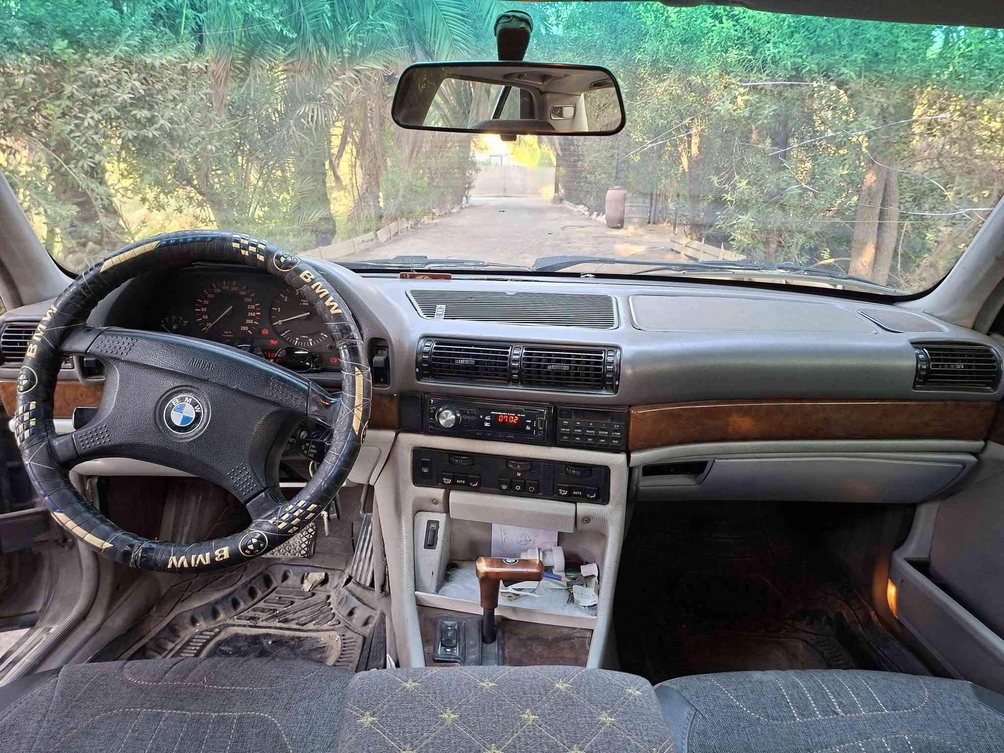 مكلف بلنشر
BMW موديل ١٩٩٤
#سيااره #جديده #جدييده اي #نقص #مابيهه
اليساره فوول مواصفات
فتحه 
كشنات جلد
قطعتين تبريد
تبريد كفااله وشغال 
 كير مكينه كفاله
كهربائيات جديد
تخم تااير جديد
حداديه صدر جديد
سيااره اي نقص مابيهه
السياره مصبوغه عاام جمااليه
كفاالة التحويل ثااني يووم
مكانه بغداد الدورة  
***********
