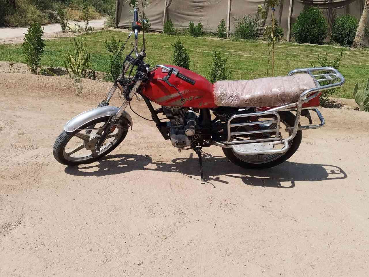 يالله للبيع كلك مكفوله من السرقة بليته ورقم شاصي موجود بيها خيط بخار لا تنقص ولاتنضح شلعه ومعدل فول الشراي يتصل ويدلل مناسبه مستعجل على بيعتها المكان كربلاء الإمام عون *********** خاص موجود وتساب
