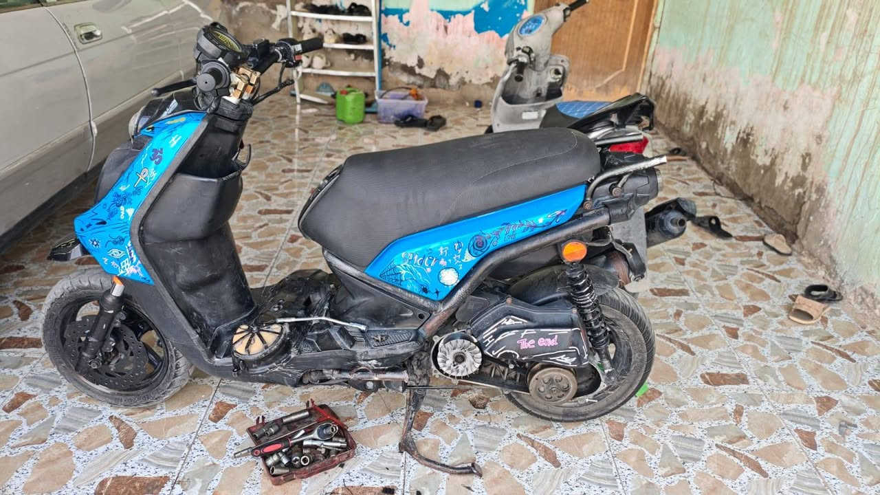 سكنس جبلي لبيع دراجة نضيفة شوفت عينك مامفتوحة  دراجة ورادلة شوي تريتبات سعرها مليون  ومية وبيها مجال لطيبين حاب يستفسر اكثر يراسلني
***********
وبالخدمة

