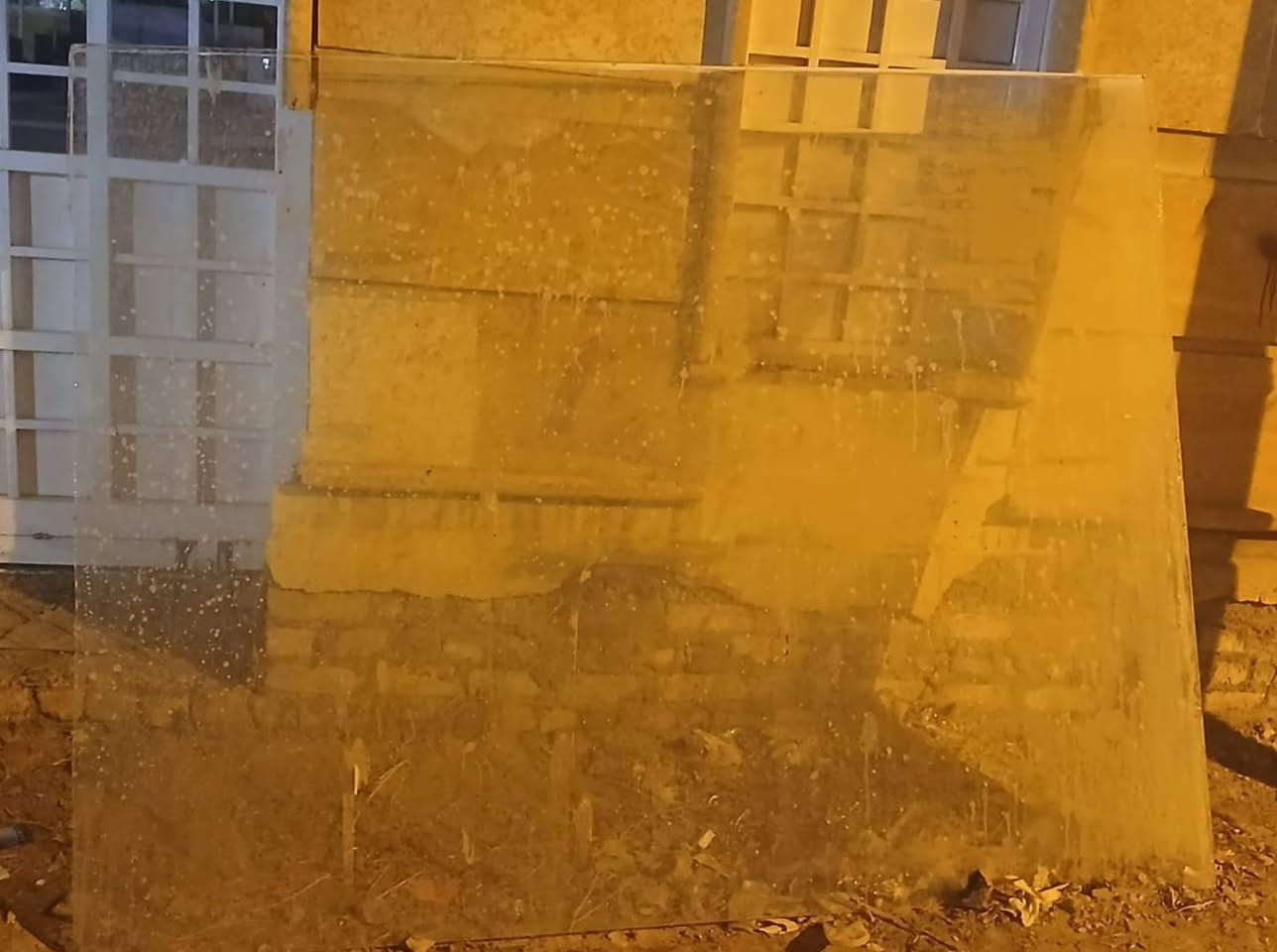 السلام عليكم عندي جام خانه للبيع كل ضرر مابيه اي استفسار على رقم  ***********

