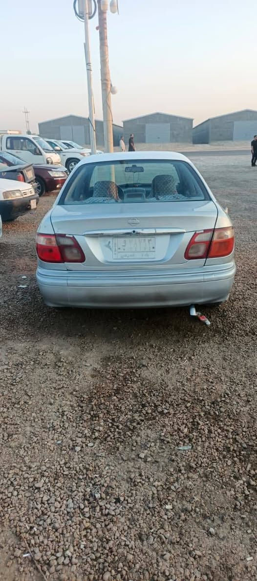 سلام عليكم
نيسان سني للبيع 
موديل 2000 
محرك اسود 
كير اوتوماتيك 
جاهزه سياره 
بيها كم قطعه صبغ ابيع حزام 
سعر 58 وبيها مجال 
عنواني الرمادي 
ه‍ـ ***********
