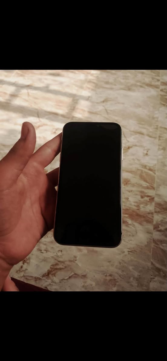 ١١عادي مبدل شاشه وضهر سعره ٢١٠بيه مجال بصيط حك جيه نضافه ١٠٠٪؜
ذاكره ١٢٨ 

ب٧٩ خدمه 

رقمي ***********

نص مكتوب في الصور:
- القطع والخدمة تجمع Apple سجل تاريخ القطع والخدمة، وهذا السجل يعرض معلومات عن هذا الـ iPhone وحالته وتفاصيل إصلاحه. معرفة المزيد... سجل تاريخ الخدمة البطارية الخدمة الشاشة غير معروف