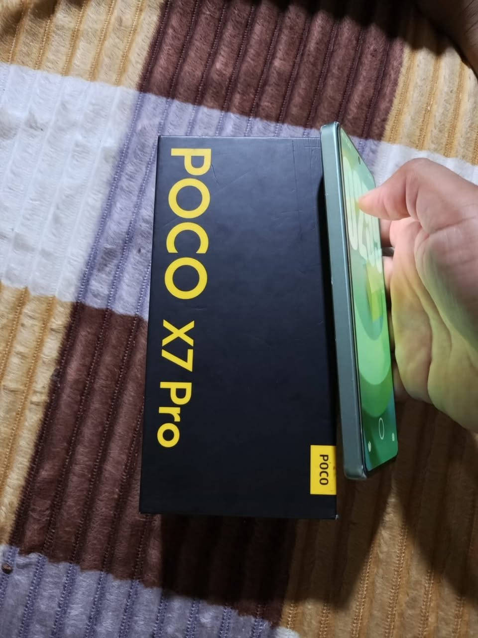 وبوكو اكس 7برو ذاكرة عملاقه 512 كامل ملحقاته بطاريه 90 يشغل 120فريم ببجي شغال مابي اي مشكله بي شخوط بالاطار للبيع او مراوس ايفون شراي يتصل او خاص ***********
