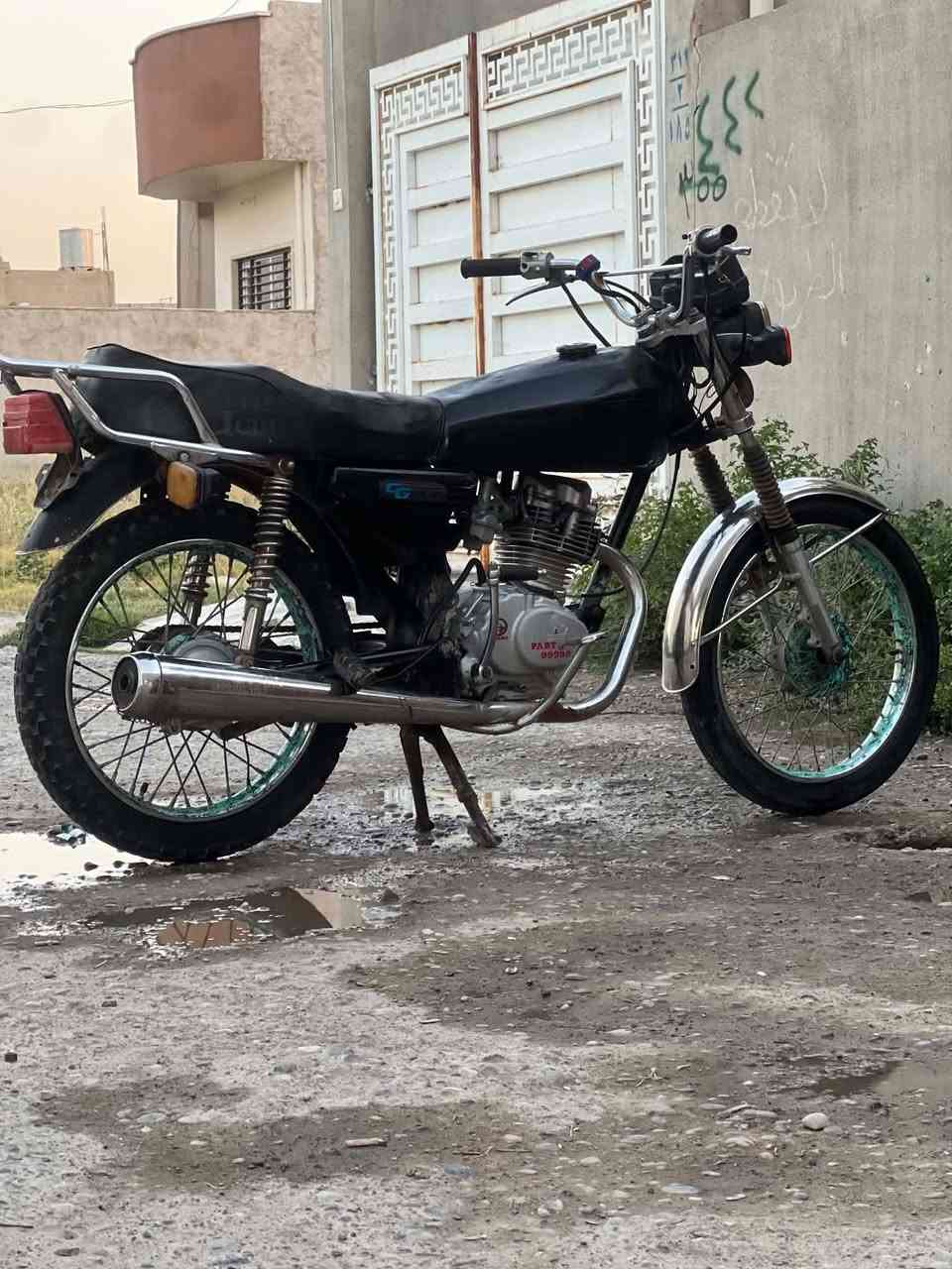 بارت ٥ تسعات ماطور كامل لاصرف لانفخ نشاط فول محرك حيل نظيف وايرمنية كلها شغاله باتري جديد اشاير لايت كلو شغال دبلات شغالة ماطور ربع مايعوزو السعر ٢٧٥ وبي مجال قليل للطيبين شراي خاص او اتصل *********** بي واتساب
