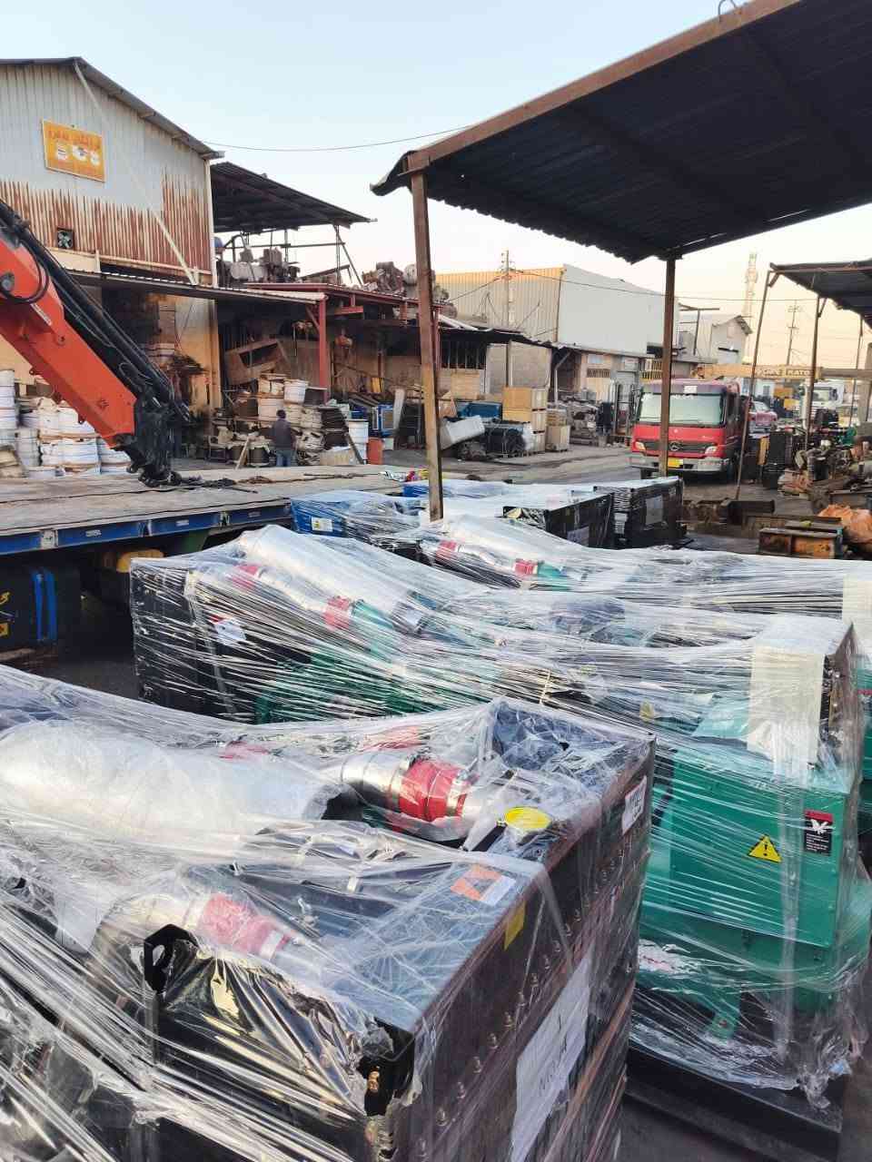 تم وصول وجبة مولدات كمنز 6سلندر 
حجم المحرك114"24ولف
القوه الحصانيه (HP180) 
السعه (312.5KVA)(250KW)
بشرط الفحص 800امبير
600امبير صافي المحرك في حاله جيدة 
تشغيل وإطفاء ذاتي
شاشة فول اوتو 
كولر.جويتر.سوبر 
يوجد لدا ديزل للمولدات كاتم + شاصي                
      يوجد توصيل🚛 لكافة المحافظات العراقية🇮🇶 
لدينا كافة انواع مولدات الكمنز و البيركنز للإطلاع ادخل على الصفحه
للاستفسار اكثر اتفضل راسلنا واتساب او اتصل على الرقم 
                 رقم الهاتف📞***********
                         واتساب *********** 
              الموقع🌐 اربيل-الصناعة الجنوبية/
                 الفرع الثاني  متابعة ولايك🥀✨
