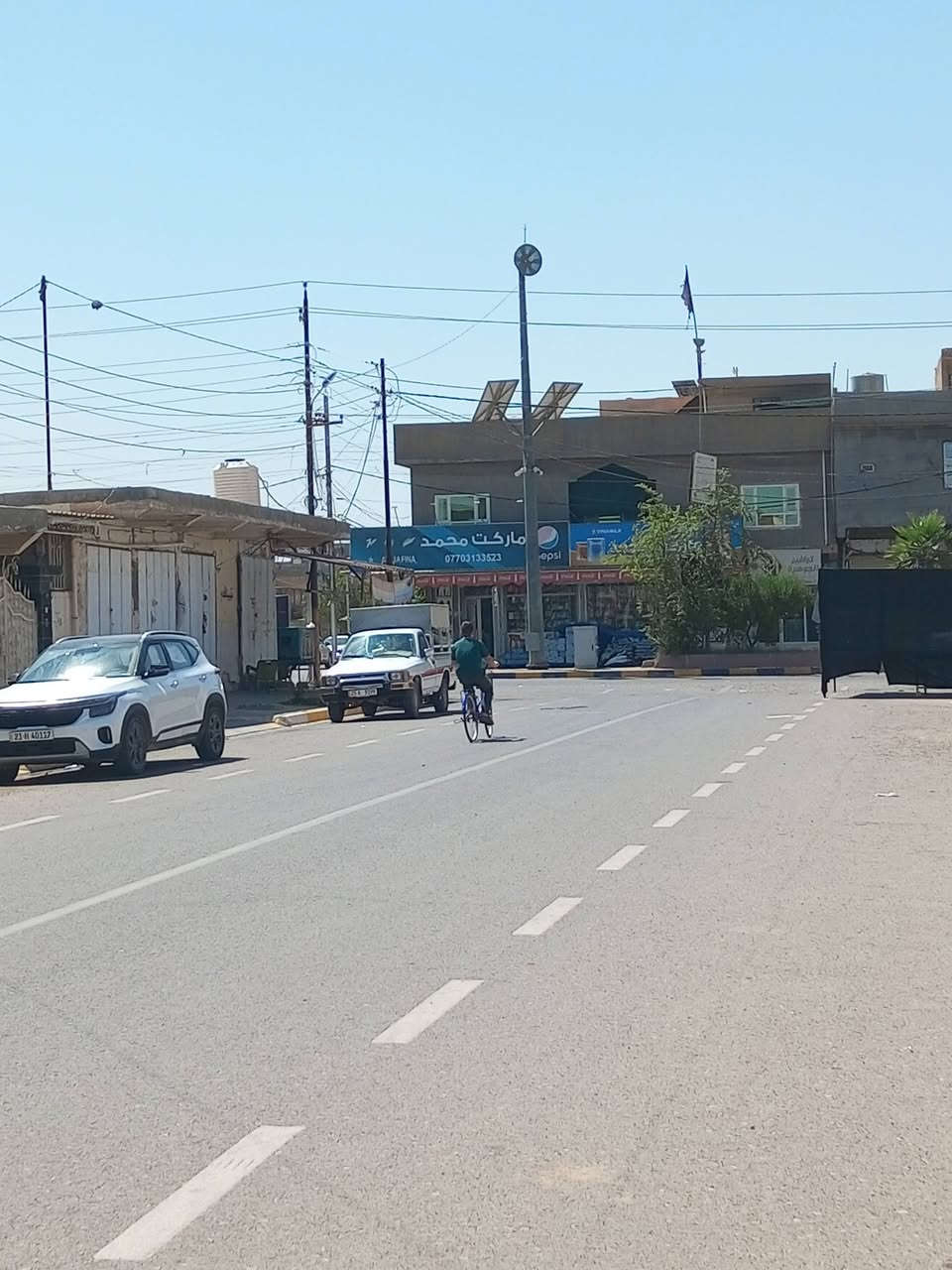 🛑 أعلان 

دار طابقين للبيع طابو ملك صرف 

🌍#الموقع شارع مهدي الجراح 

#المساحة 170 متر *فضله 100 
مساحه الكليه 275

#الواجهة 20 متر 

#للاستفسار اتصل ***********👉

أو مراجعة المكتب الكائن شارع العام بأتجاه بغداد مقابل حلويات علي الحمداني وصيدلية سما طوز 
مكتب السراج الذهبي للعقار 
ومن الله التوفيق 🏡
