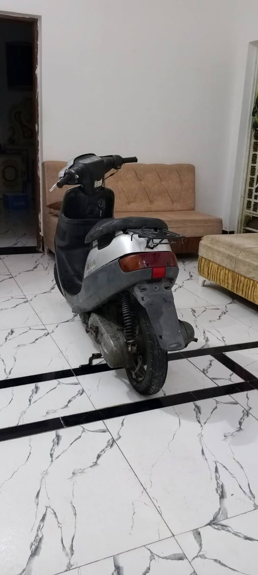 بتره فحل ما مفتوحه شرط الفحص دراجه مال حاويه شغاله سلف هندر لايت بك لايت هورن قفل سكان قفل جنطه دبلات كله شغال مكينه ناعمه خرسه شلعه قويه سرعه دك 60 دراجه نضيفه ومال جناي السعر 350 مكان ناصريه ***********
