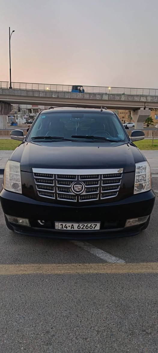 كاديلاك اسكاليد 2010
محرك 6200 
سياره جاهزه فول مواصفات فتحة سقف تشغيل عن بعد تدفئة تبريد بالكشنات٫ كشنات منفصلة 
تسجيل جديد قرار 102 تحويل ثاني يوم
$190 وبيها مجال تفاصيل اكثر ***********
