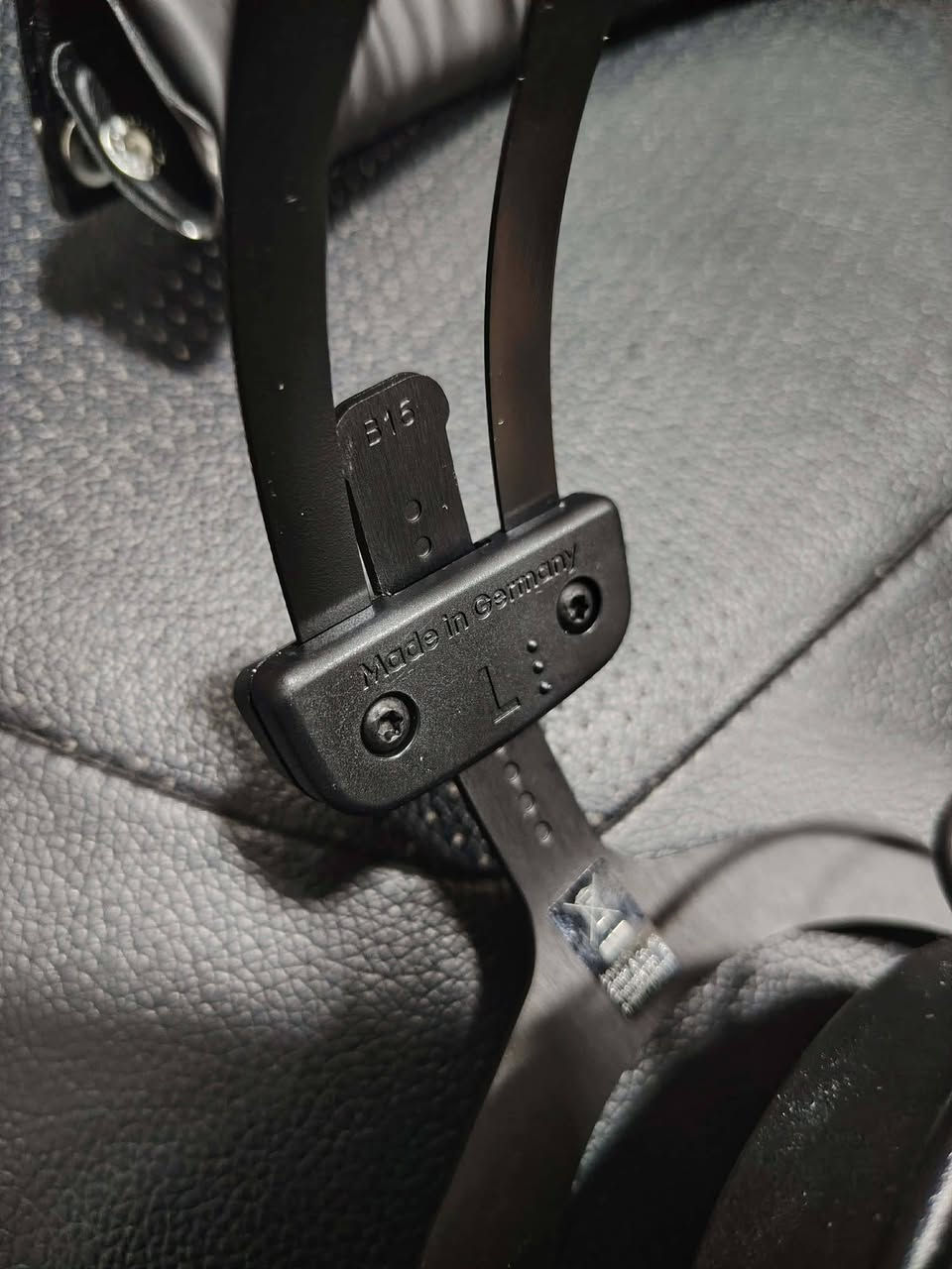 DT770 برو • سماعة • بغداد بلديات