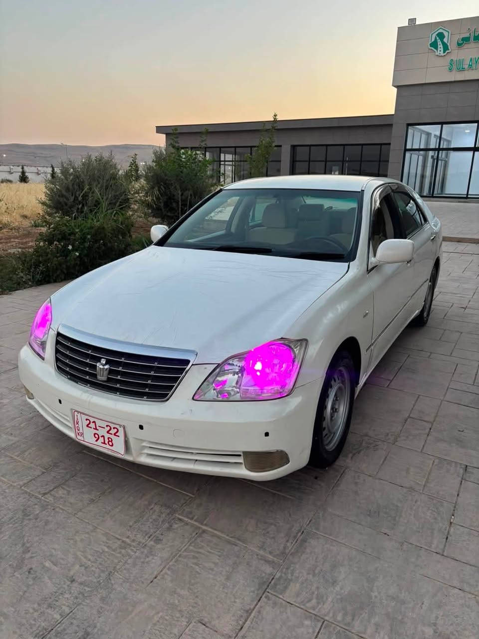 سەرەتا بەناوی خوای گەورە
شاهینە بڕاوە بڕاوە ١٨٢ گەورە بە گەورەی بێ دووکەڵ سپی ناوزەرد ٢ دووگمەیە شاشە و کامیرایە کەڤەر و شانسی و سەقفی بەشەرت گێڕ و مەکینەی بە شەرت دەعامی پیشەوە هەتا دواوەی بە شەرت شوین سلیمانی ژ.م ***********__***********
سعری ٤٢ گەڵا قفڵ و کۆتایی
