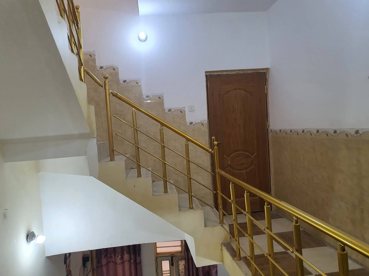 بيت للبيع • ٥٥م • خلف أسواق برتقالى