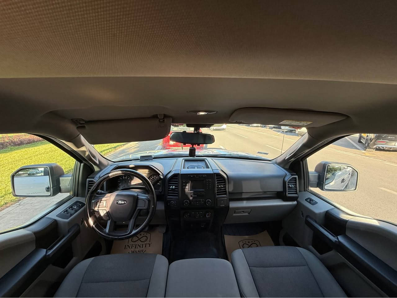 فۆرد f150 xl 2020 
خەلیجی سفری شەریکەی القاصد 
دەرگا درێژی بۆدی کورت
مەکینە هەشت بستۆنی ٥٠٠٠ 
سەیارەکە کلین تایتڵە بێ بۆیاخە 
٩٥٠٠٠ کیلۆمەتر ڕۆشتووە 
نرخی : ٢٤٥ گەڵا 
***********
فورد f150 xl 2020 
خليجي صفر شركة القاصد 
باب طويل و بدي قصير 
محرك ٨ سلندر ٥٠٠٠ 
كلين تايتل بدون صبغ 
ماشيه ٩٥٠٠٠ كيلو متر 
سعر : ٢٤٥ورقه
*********** السليمانية, العراق
