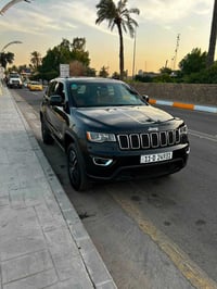 للبيع *Jeep Grand Cherokee* 2017 (للبيع) فقط   .. ماشية 100. السيارة ب...