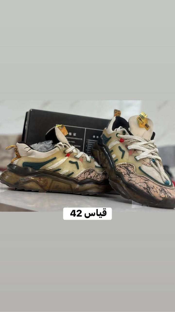 احذيه باله
سعر القطعه ١٠ الف فقط 
التوصيل لجميع محافظات العراق 5الف 
واتساب ***********

نص مكتوب في الصور:
- قياس 40
- قياس 42
- قیاس 41
- قياس 41