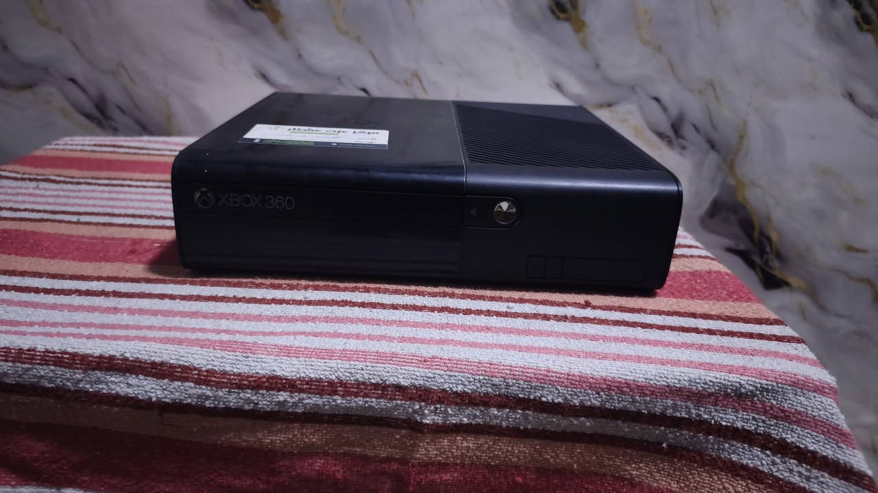 السلام عليكم اكس بوكس 360 للبيع بكاني بغداد النهروان السعر70وبي مجال*********** عندي مراتي شكل ومرات ما يشكل
