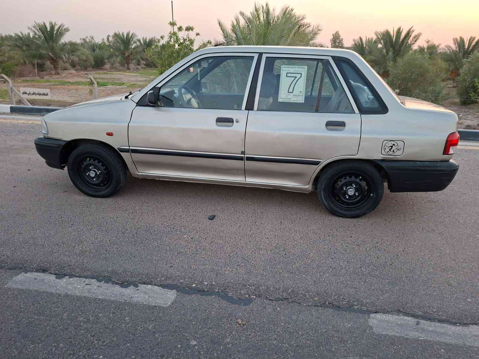 السلام عليكم سايبة للبيع موديل ١٤مكفوله من الظربه والتبديل رقم كربلاء انكليزي سنويه ٣٠مكينه بيها خيط براكيت وشواصي كفاله كير جديد حد اديه جديده تخم تاير شاشه كامره تبريد شغال داش كام سنتر لوك كهربا:يات شغاله مكان كربلاء السعر ٣٦وبيها مجال بصيط رقم التلفون***********
