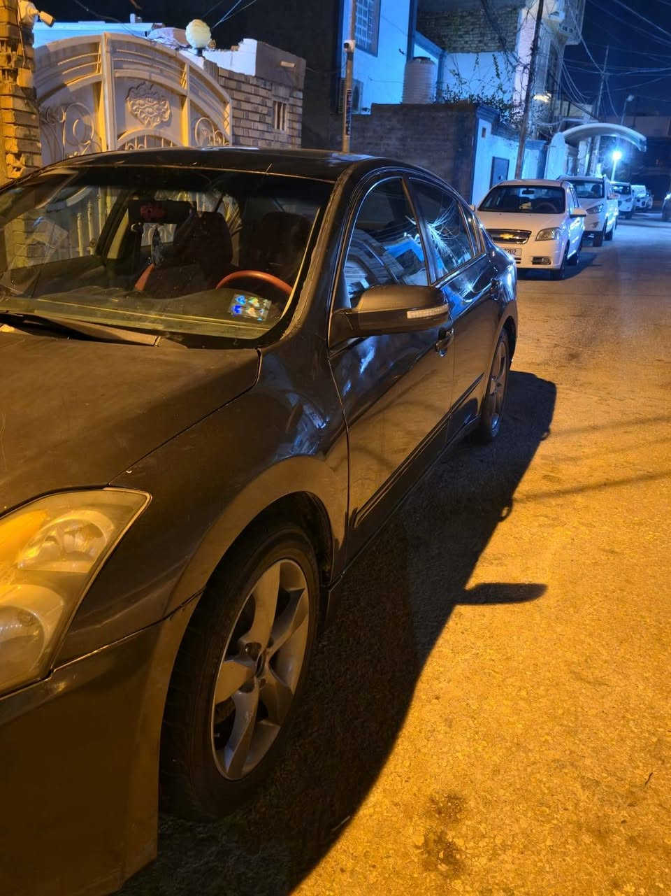 نيسان التما مديل ٢٠٠٨ فول بصمه فتحه بيبان بصمه رقم بغداد دولي مكينه ٦ سلندر حداديه وكهربائيات وغرفه جدد وارد كندي كيرها كايم بس تمشي السيارة ابيع كايم وانزل فلوس الكير من سعرها للبيع او المراوس السعر ٦٤ وبيها مجال ***********
