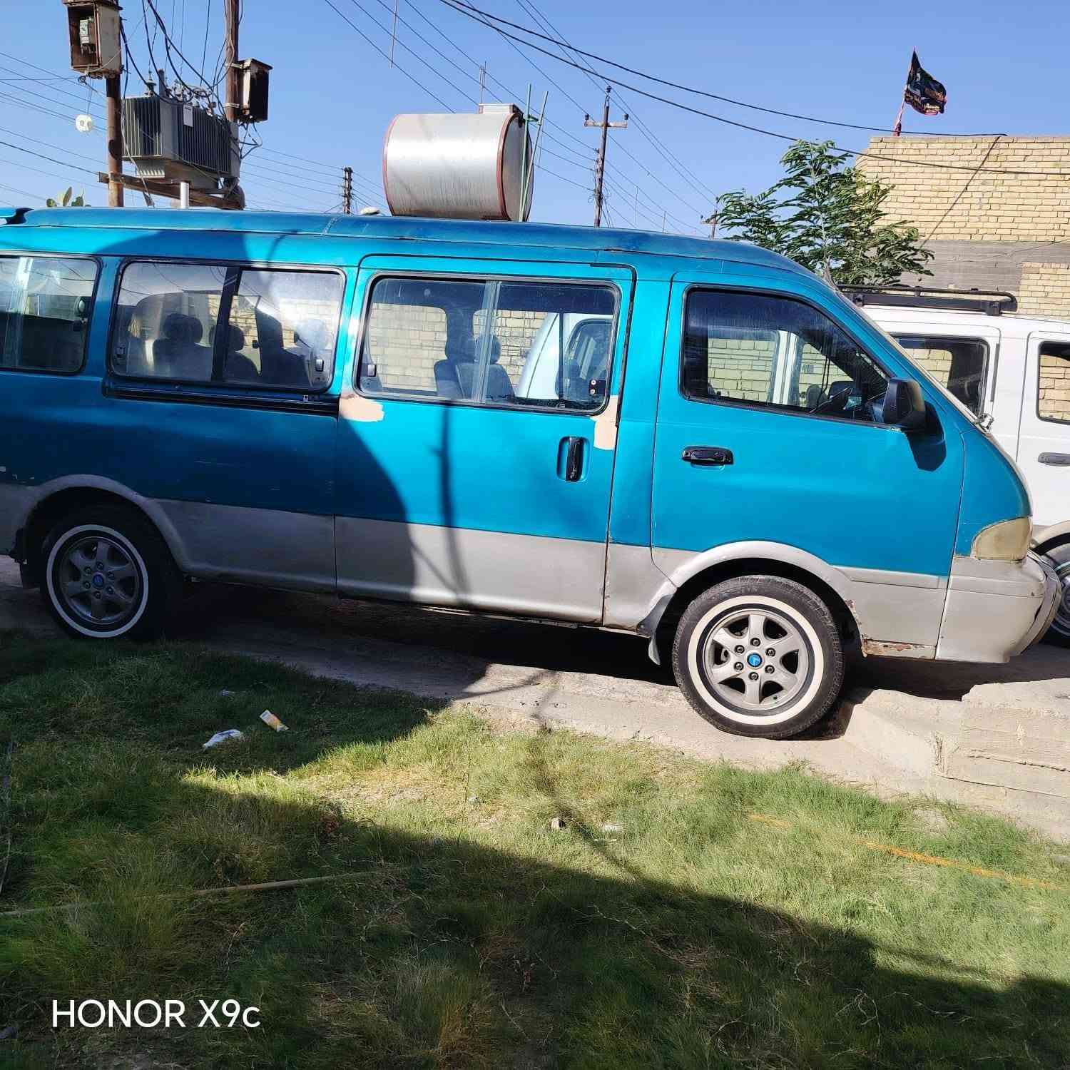 للبيع او مراوس بمحرك مسكر محرك مصبوغه حزام
٢٠٠٠موديل ***********

نص مكتوب في الصور:
- HONOR X9c