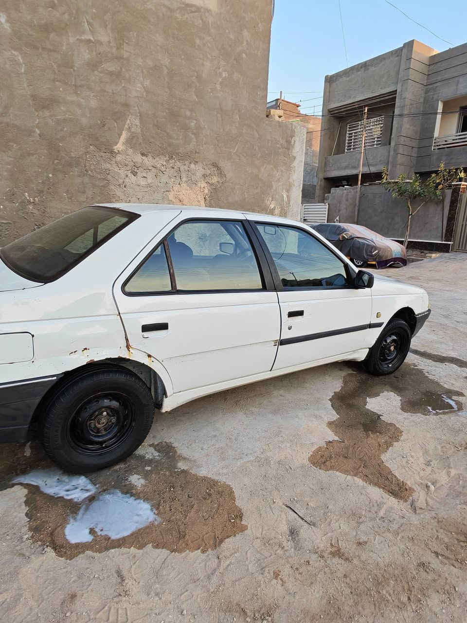 🚘 بيجو روى2010للبيع
الموديل: 2010
​اللون: أبيض.
​الرقم: بغداد أنكليزي
​المكان: الزعفرانية
🛠​الحالة الميكانيكية:محرك كير أكسل كلة جديد
​الكهربائيات: بحاله جيده 
​التبريد: شغال
​📌 السعر المطلوب 28ورقة (وبيها مجال قليل).
📞 للاستفسار والاتصال: ***********
