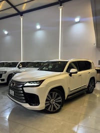 لكزس LX700 هايبرد • ٢٠٢٥ • ١٥ الف كم