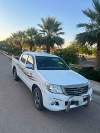 هايلوكس • ٢٠١٥ • ٢٧٢٠٣٣ كم