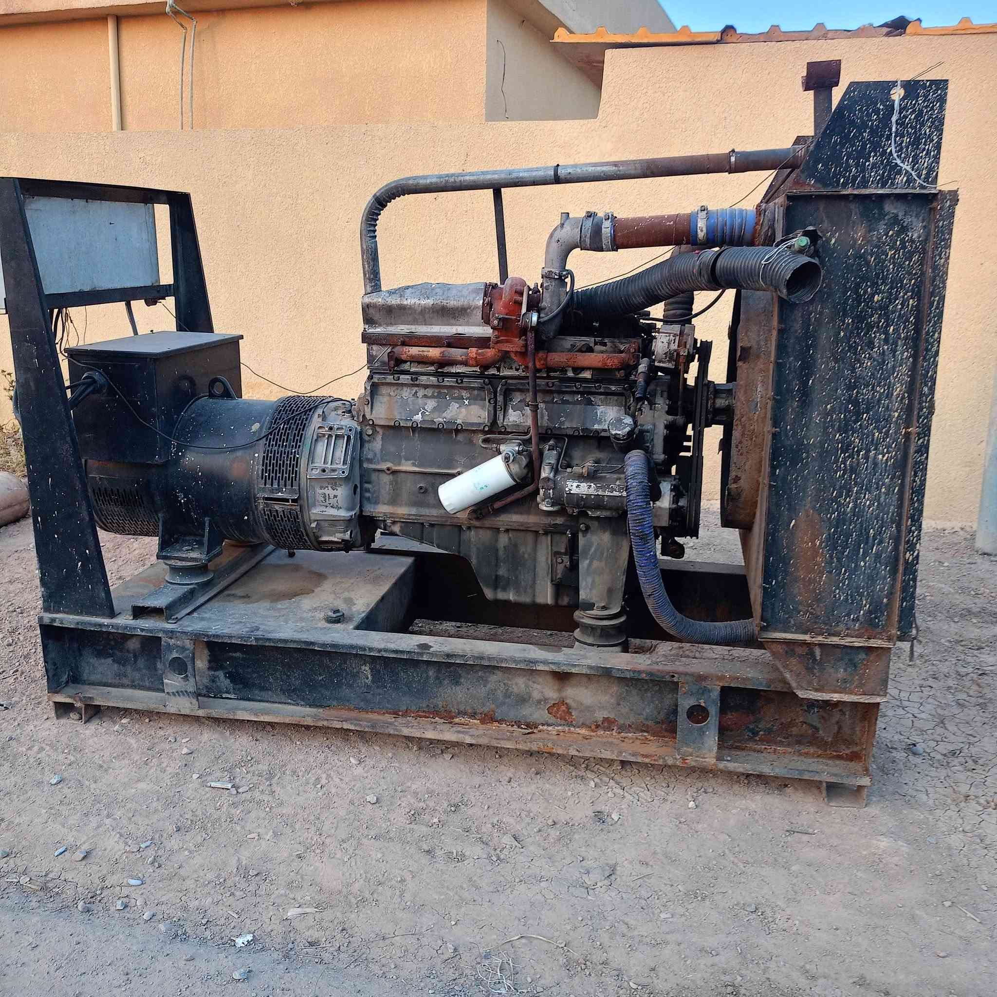 سكنيا بومه دي أس قبق بلاستك مكينه حاويه مكفوله راس توليد 250 للبيع المكان ديالى الخالص  ***********   ***********

