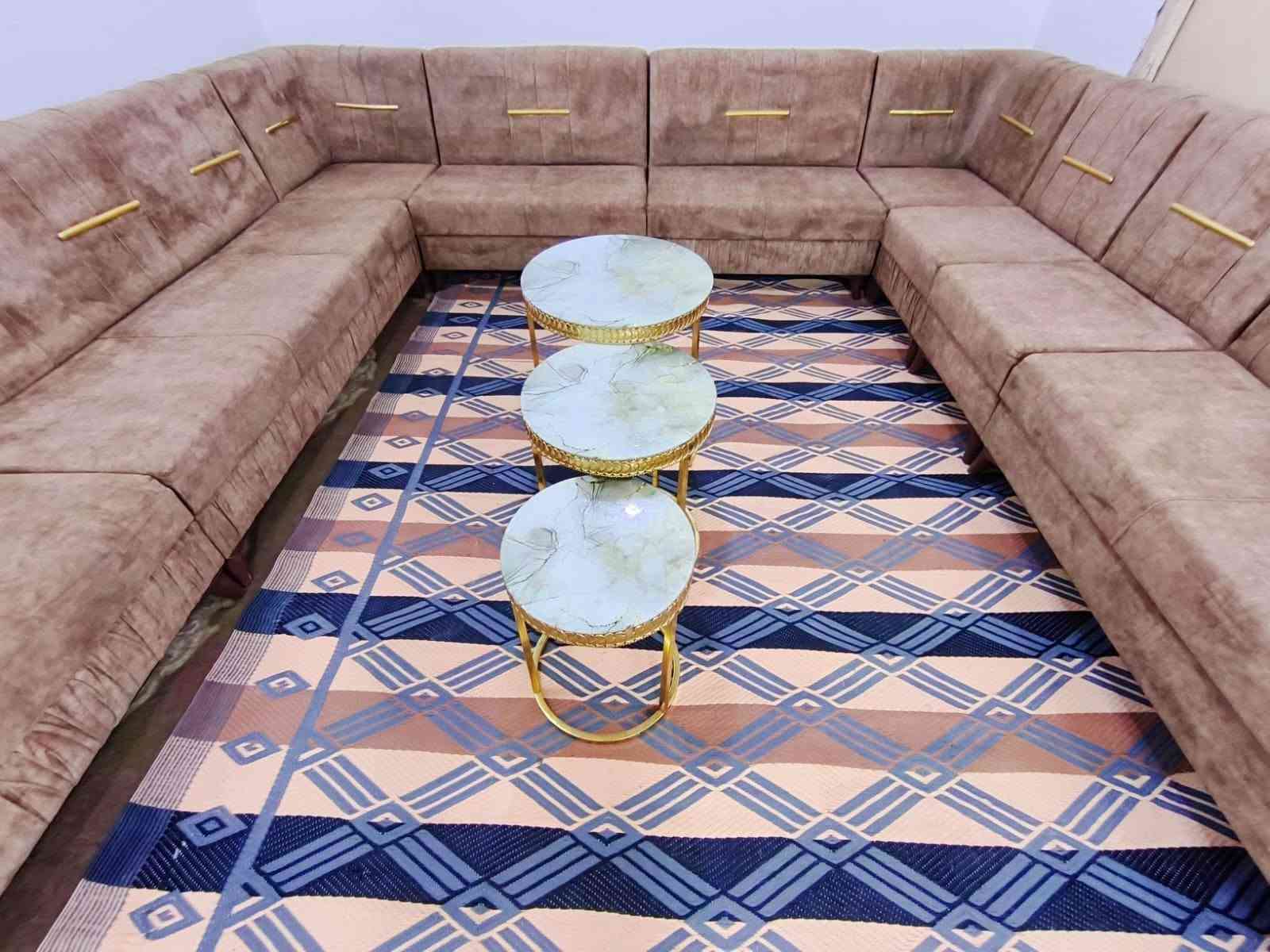 ديوان • ٢٠ مقعد • نضيف جدا