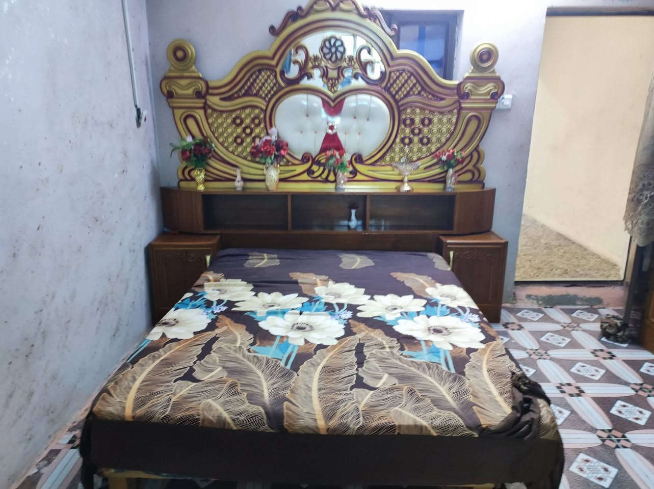 السلام عليكم عيني عندي غرفه مستعمله قليل هي والفراش مالتها الفراش مالتها بالكيس الله ش الله شاهد نظيفه كلش السعر مالتها 750 وبيها مجال قليل ***********

