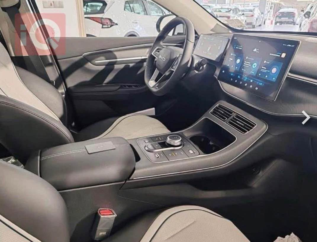 BYD DESTROYER 05 2025 
تەنها ١٠٠ کم رۆیشتووە سفرە یەک رۆژە رەقەمی شکایە ٨٩ رۆژ مەجالی رەقەم کردنی مایە نرخی 135 مەجالەکی زۆر کەم سبوغ تەنکە *********** أربيل, العراق
